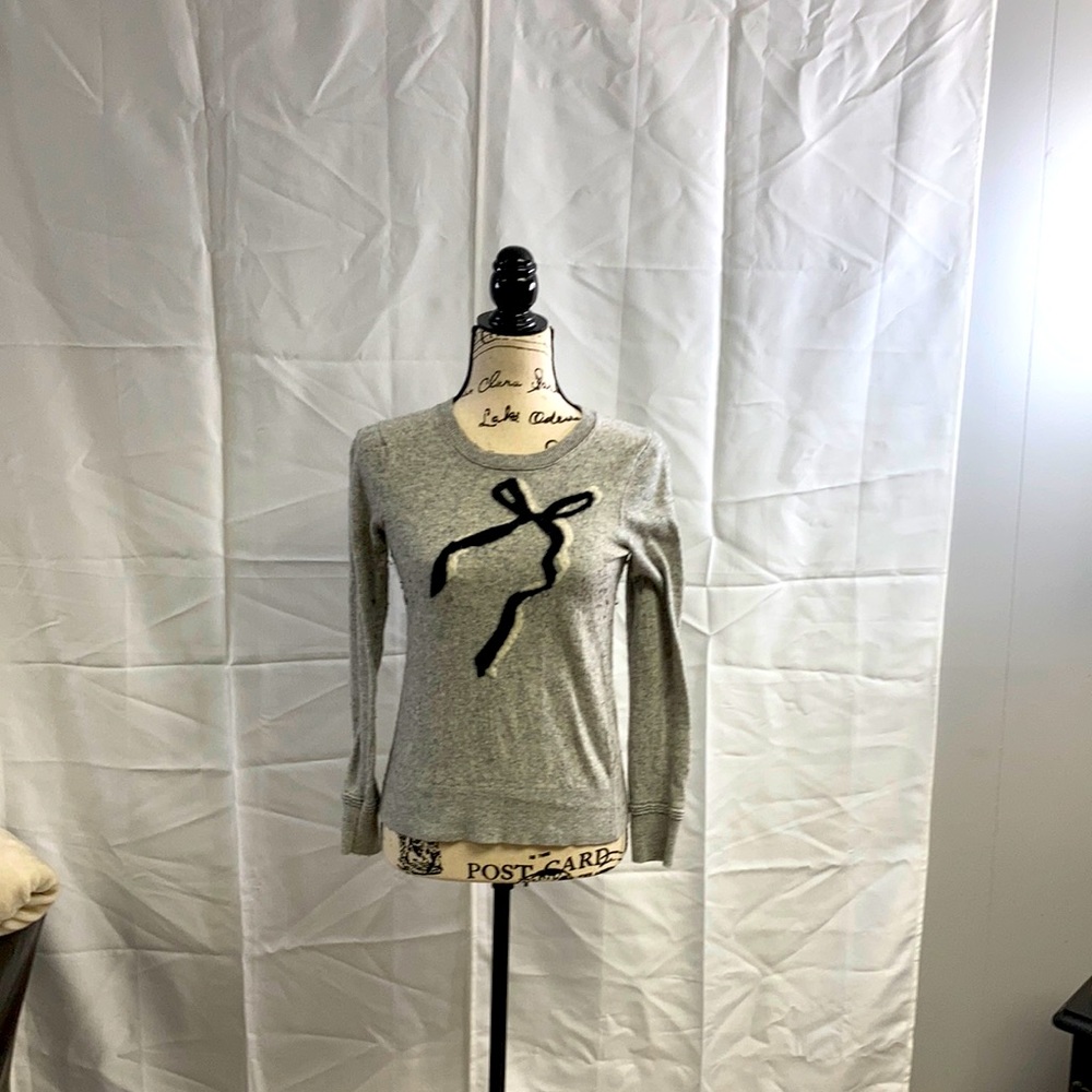 Banana Republic grey sweater